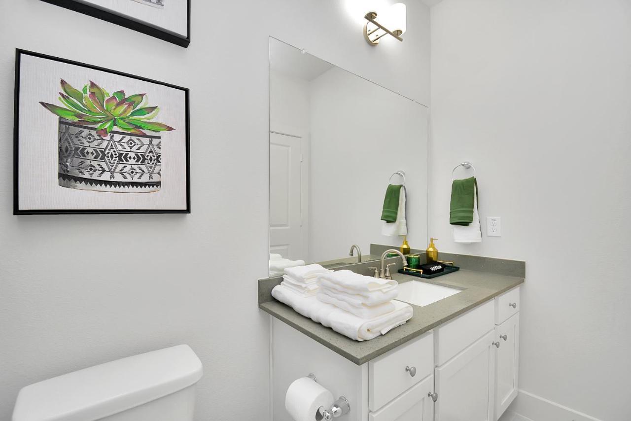 Emerald Palace - New, Modern 3Br Townhome Close To Downtown, Nrg, Med Ctr Houston Bagian luar foto